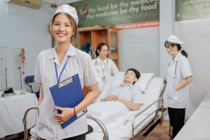 Y đa khoa mở ra nhiều cơ hội nghề nghiệp trong bối cảnh nhu cầu chăm sóc sức khỏe ngày càng tăng